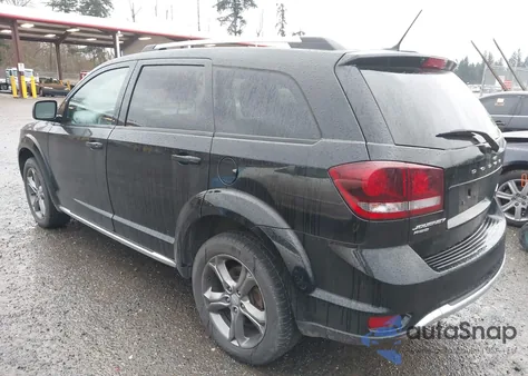 2017 Dodge Journey Crossroad Plus Awd z USA, uszkodzony, nr VIN 3C4PDDGG1HT539917